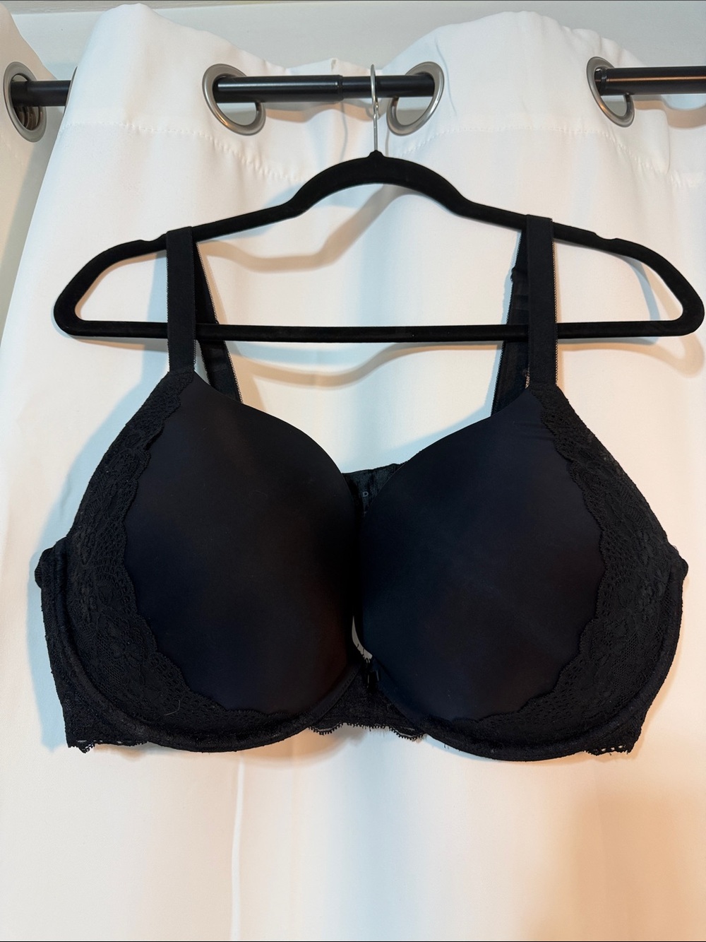 Torrid Black Lace Trim Underwire Feminine Sexy Bra SZ 44DD B8
